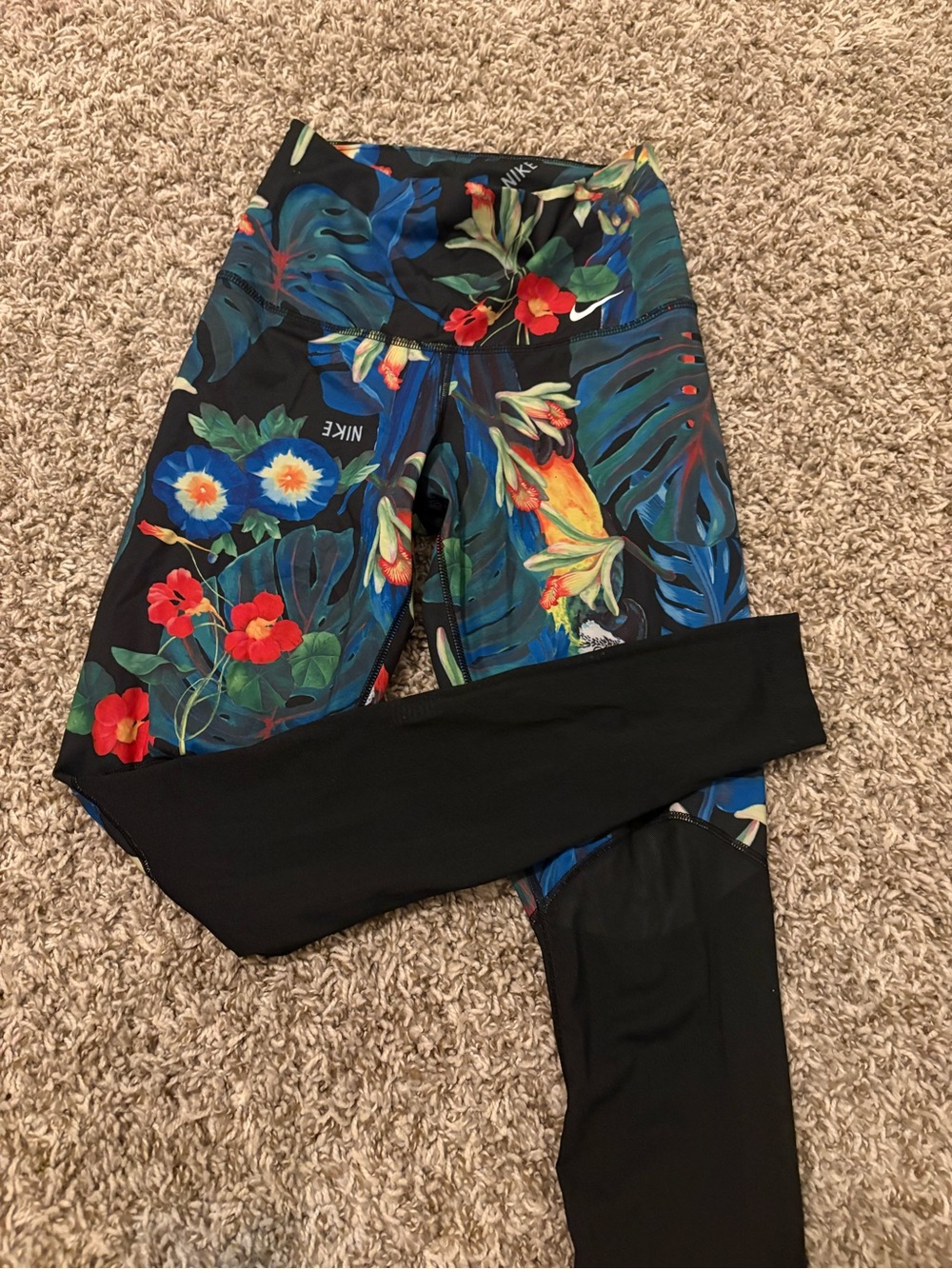 Nike Black Tropical Floral Leggings